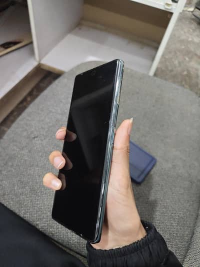 Vivo V30