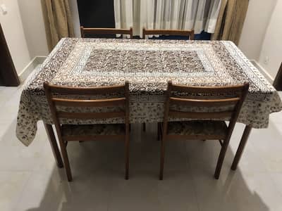 Four seater dinning table