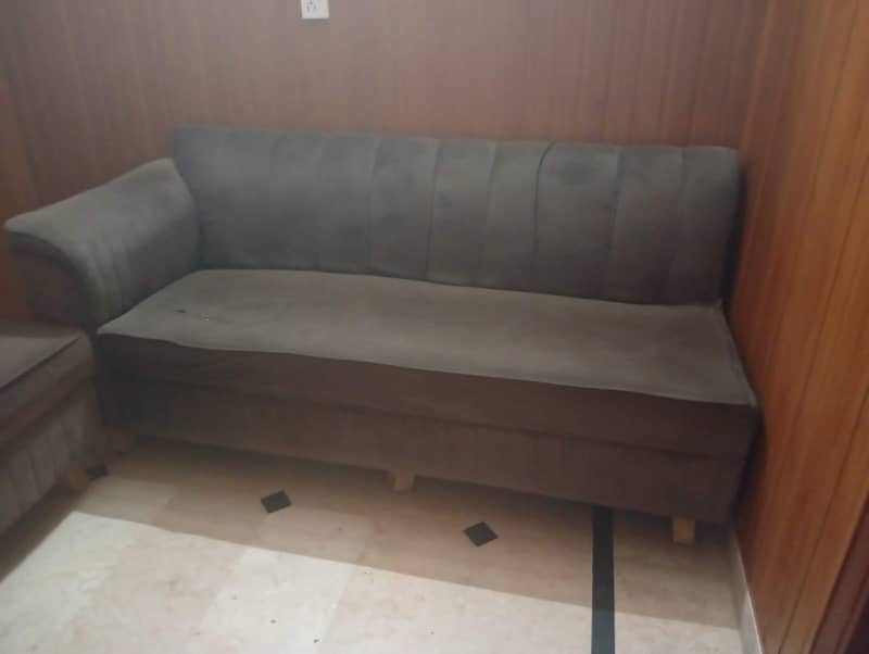sofa set with table 1