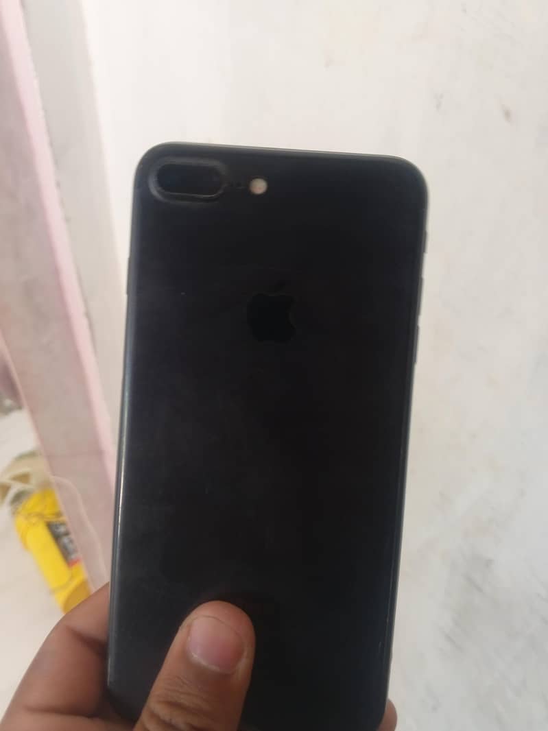 Apple iPhone 7 Plus 0