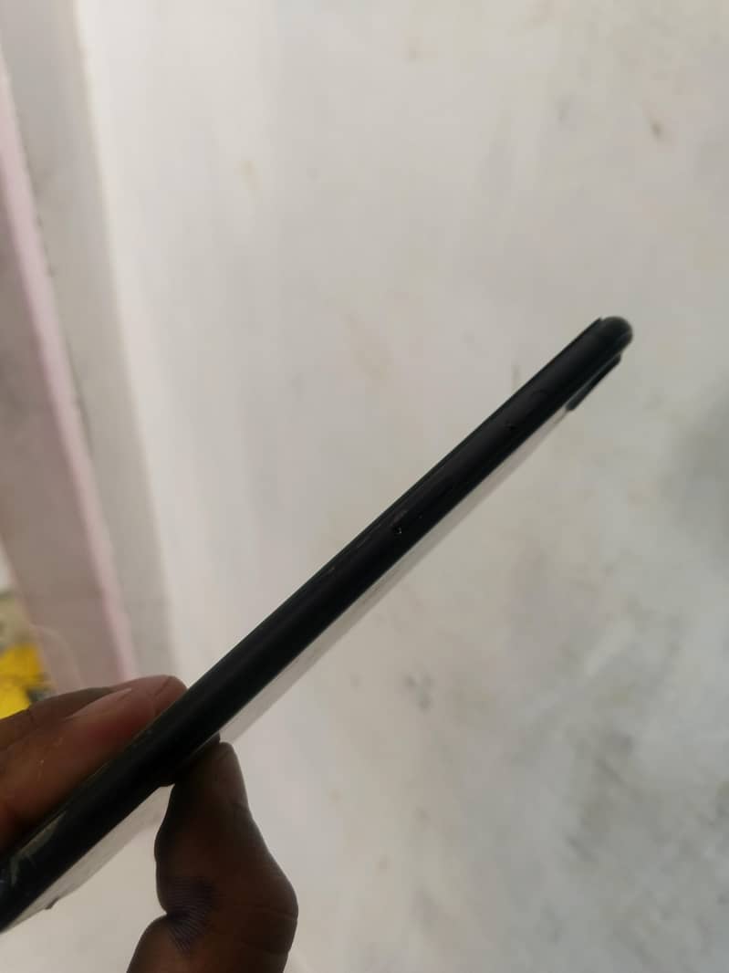 Apple iPhone 7 Plus 3