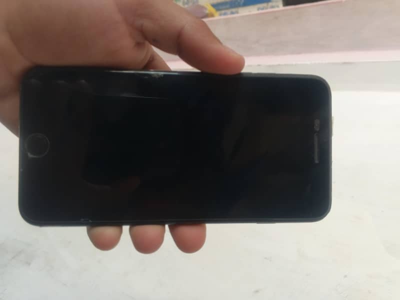 Apple iPhone 7 Plus 4
