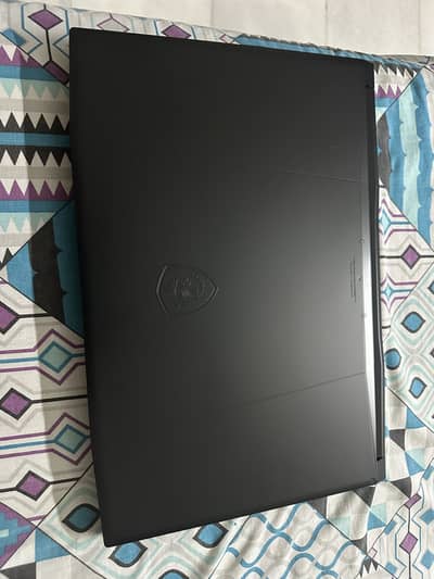 MSI Katana A17 AI B8VF Ryzen7 8845HS,RTX 4060 8GB,16GB RAM,1TB Faming