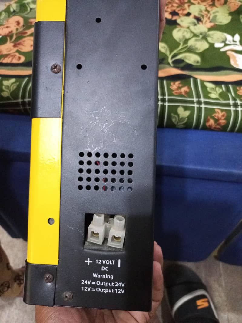 mppt charge controller 1