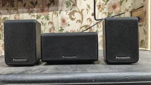 painasonic sraound speaker center and left right clear voiece