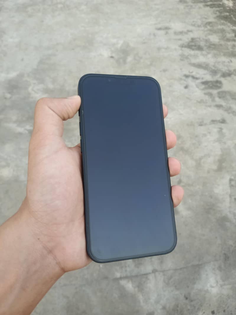 Apple iPhone 13 1