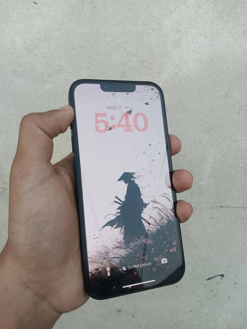Apple iPhone 13 6