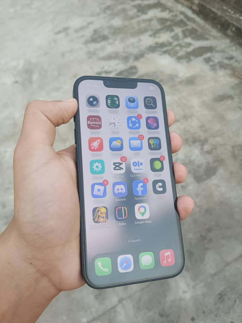 Apple iPhone 13 7