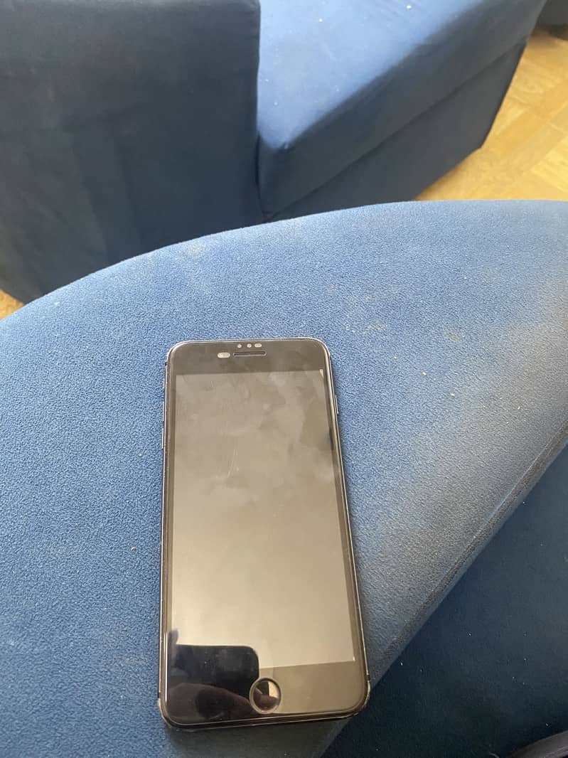 Apple iPhone 8 Plus 2