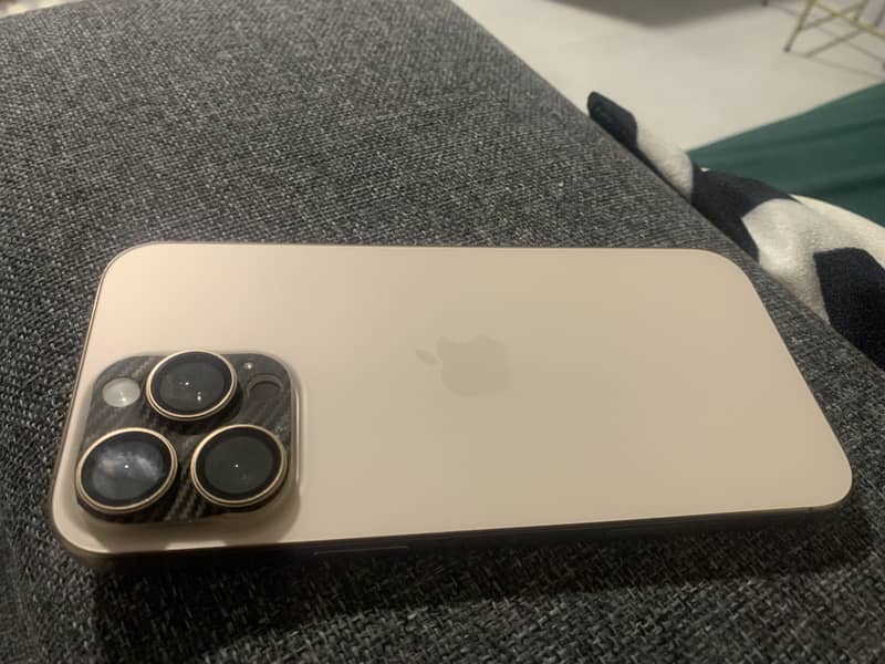 Iphone 16 pro max 4