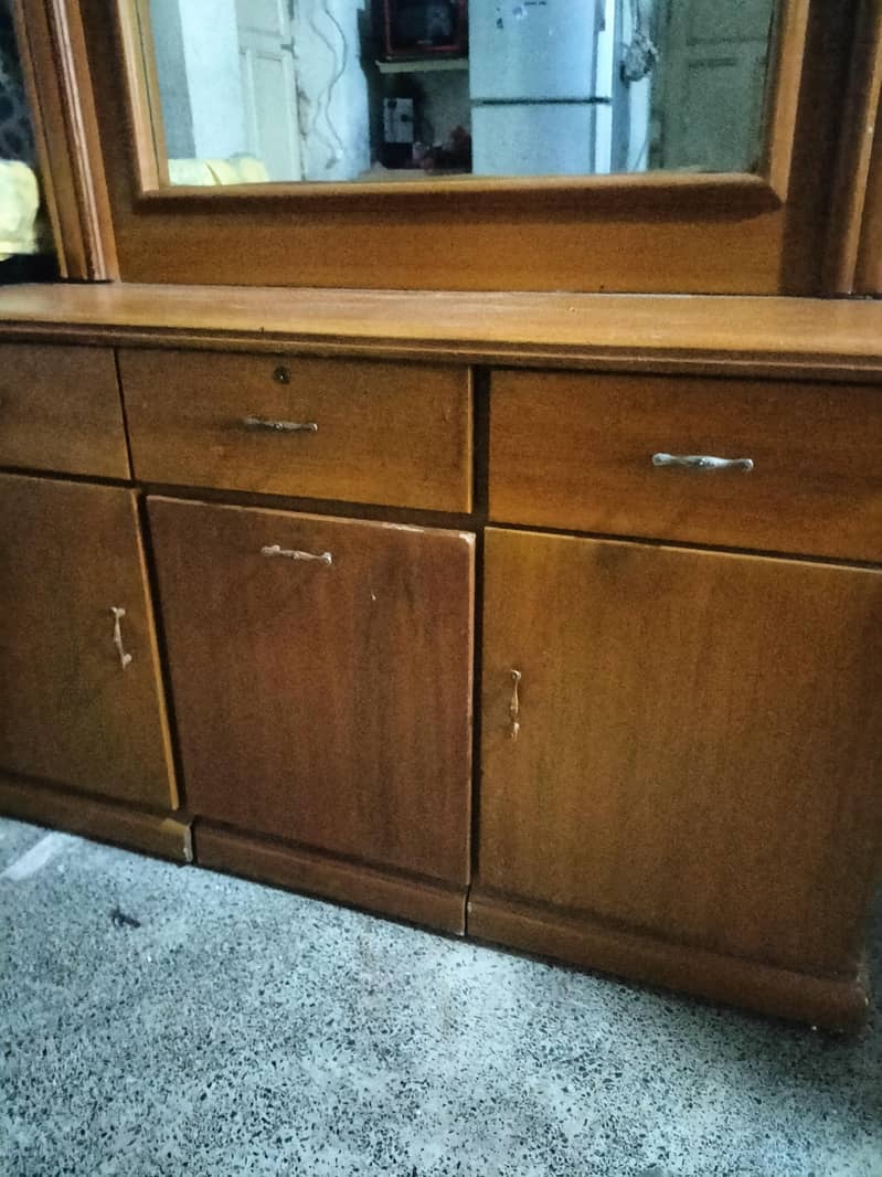 dressing table 0