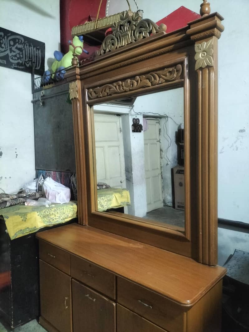 dressing table 3