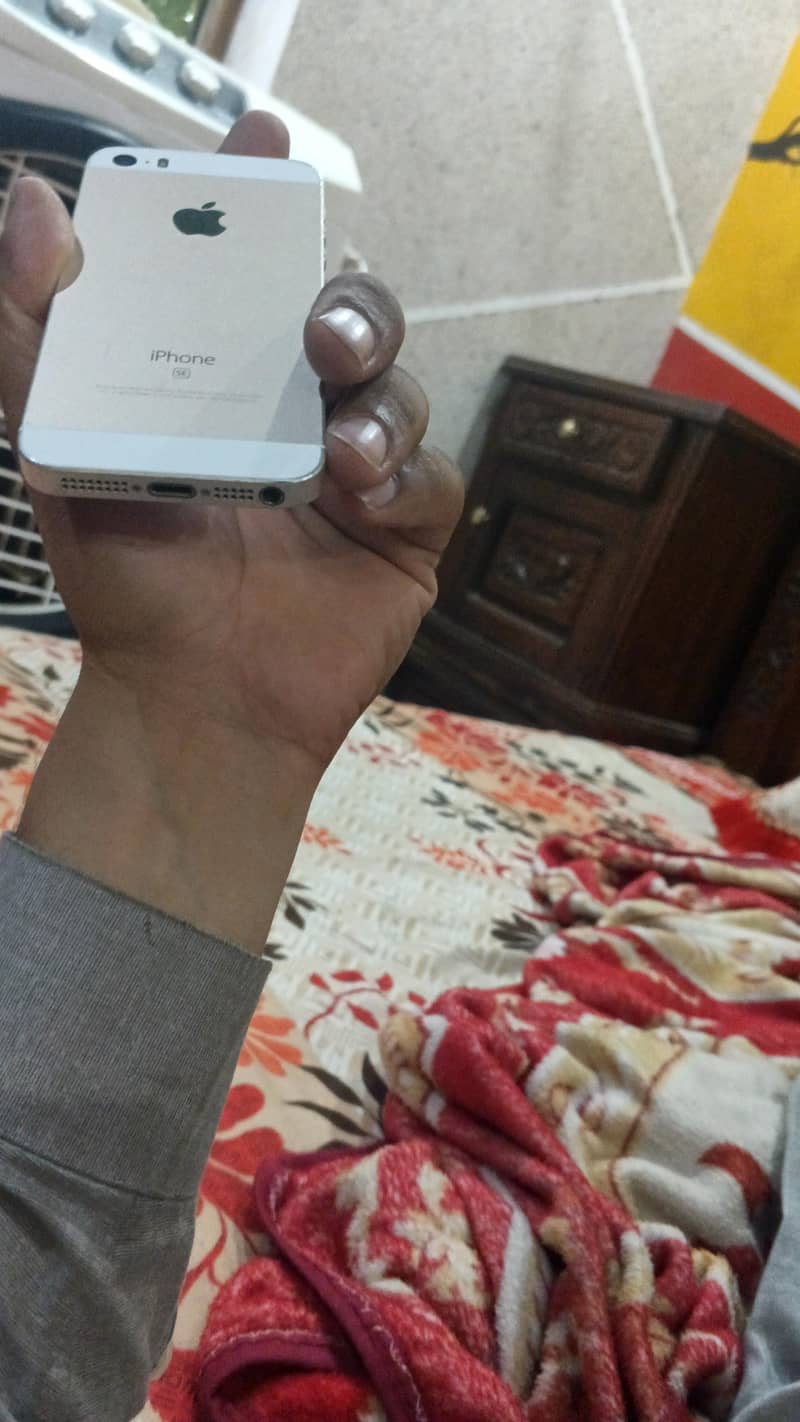 iphone 5se 3