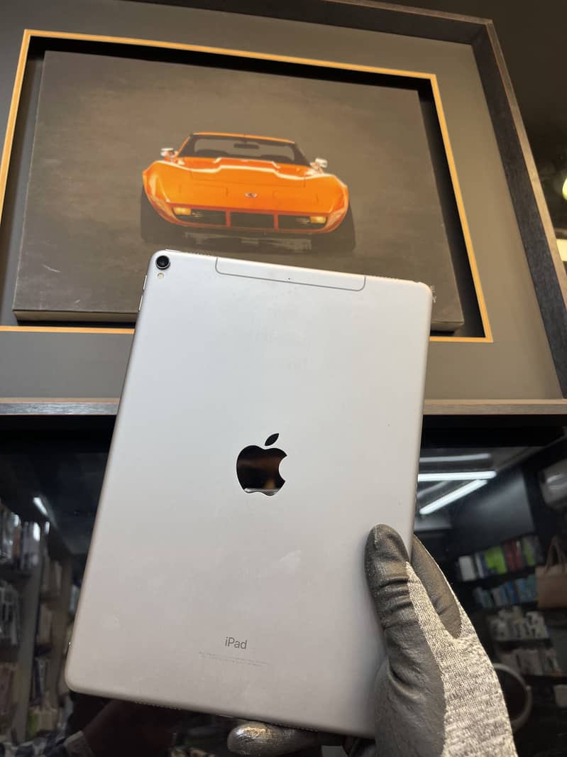 IPAD PRO (10.5) 0