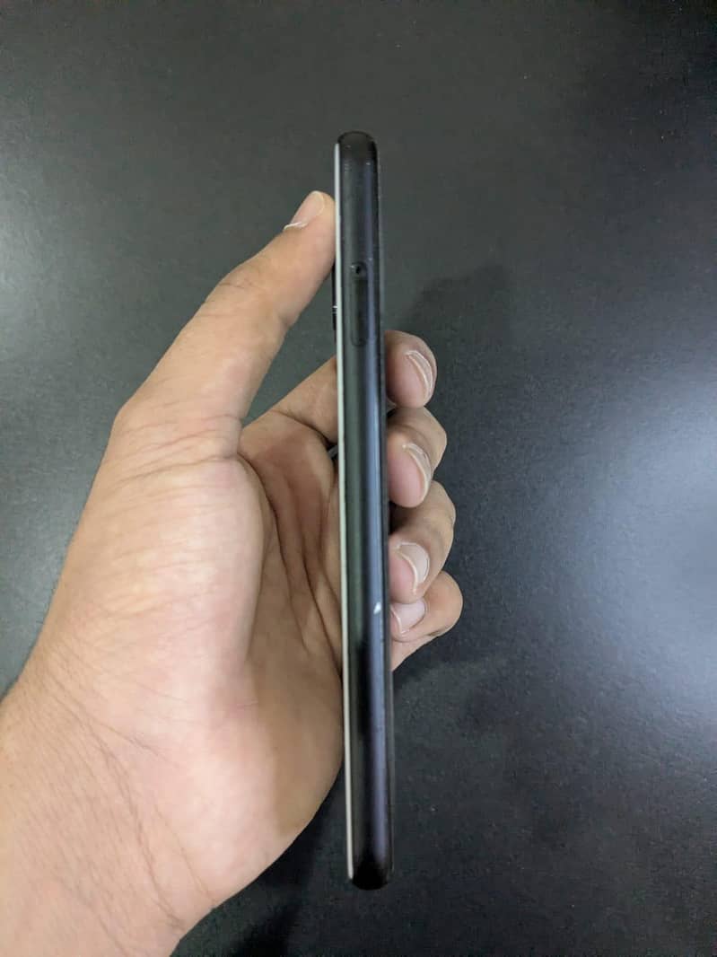 Google Pixel 4 3