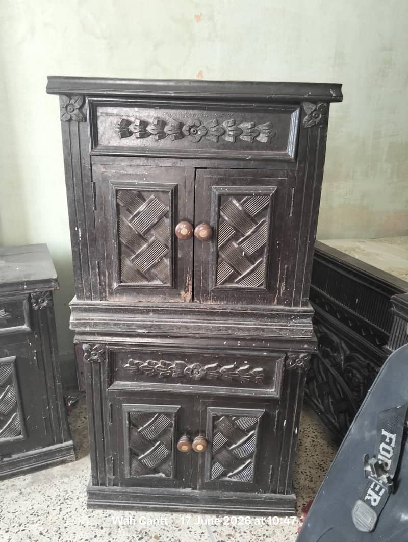 double bed with dressing table 5