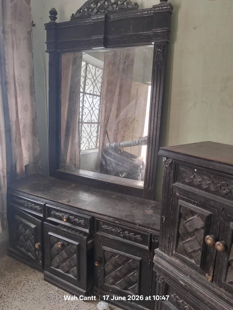 double bed with dressing table 6