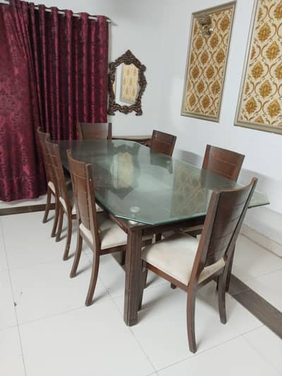 Dinning table for sale