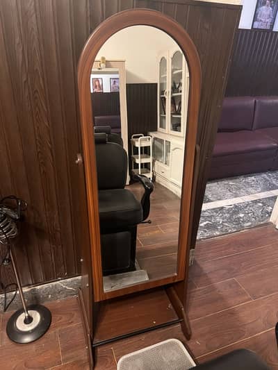 Vip standing wooden mirrors