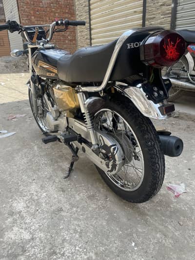 Self editions black Honda  contect 03227325197