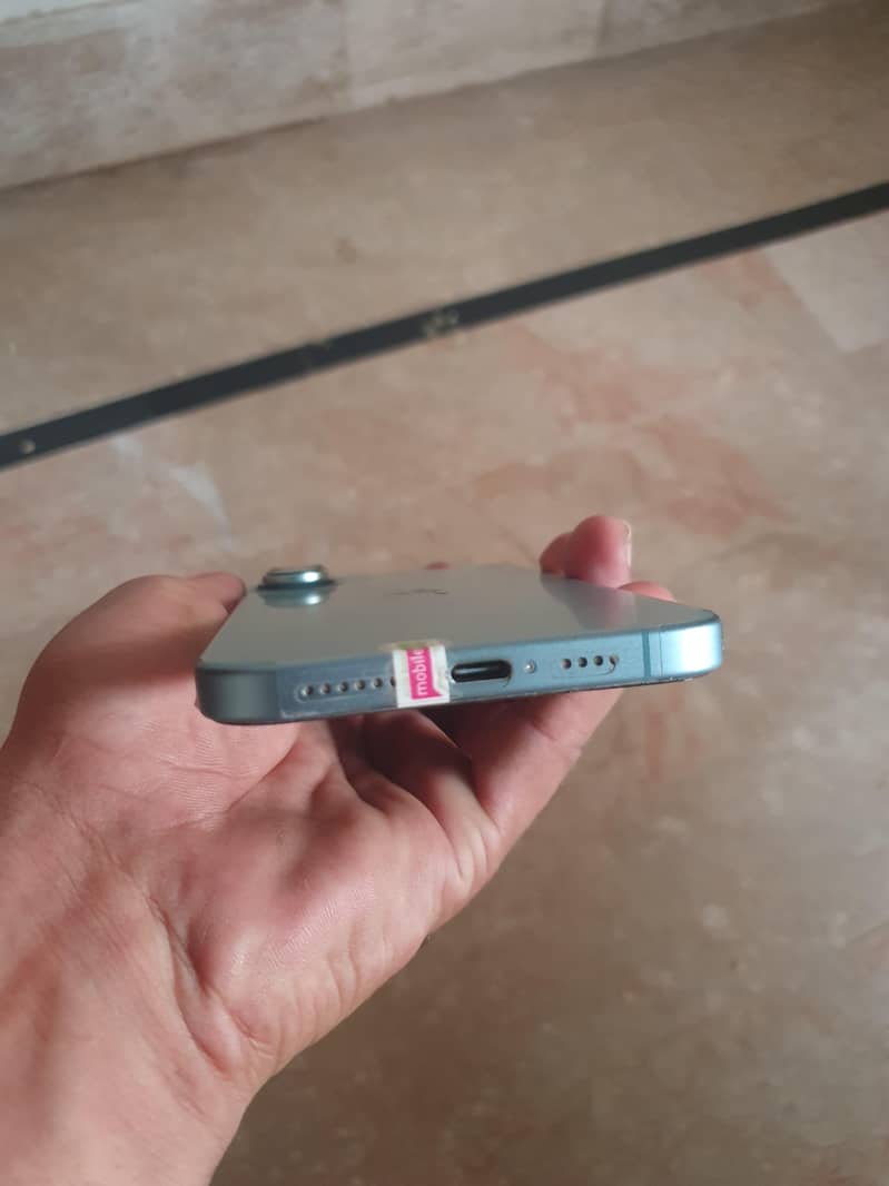Apple iPhone 16 Plus 1