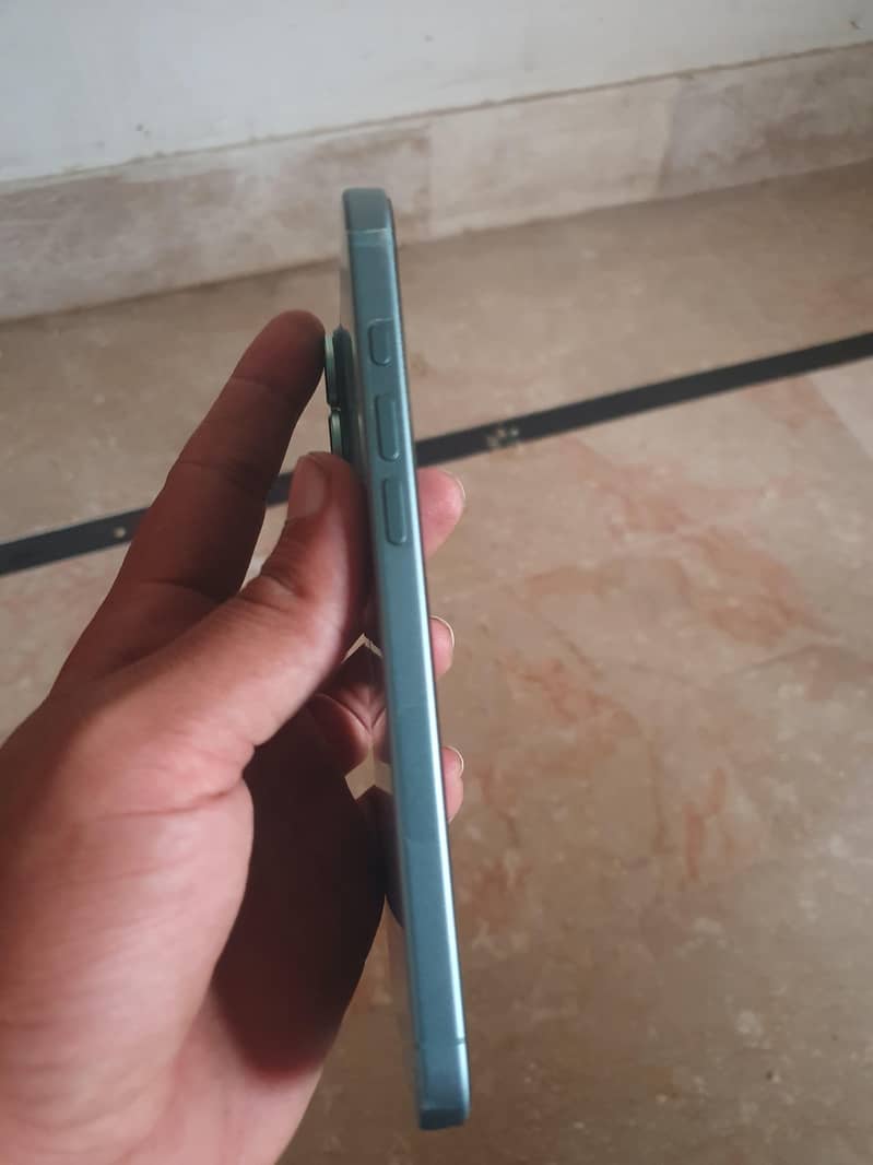 Apple iPhone 16 Plus 2