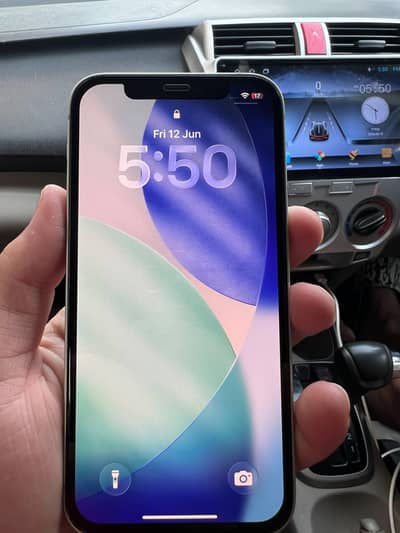 Apple iPhone 12