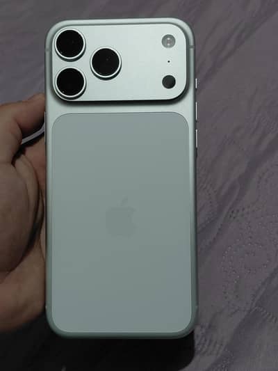 iPhone 17 Pro Max 256gb Silver (FactoryUnlock)