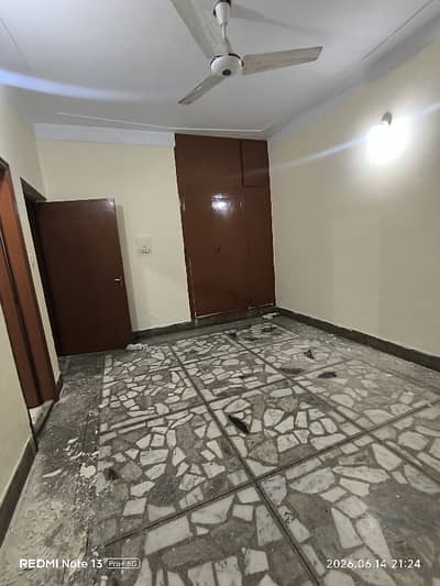 2 bedrooms & 2 bathrooms D small TV lounge kitchen