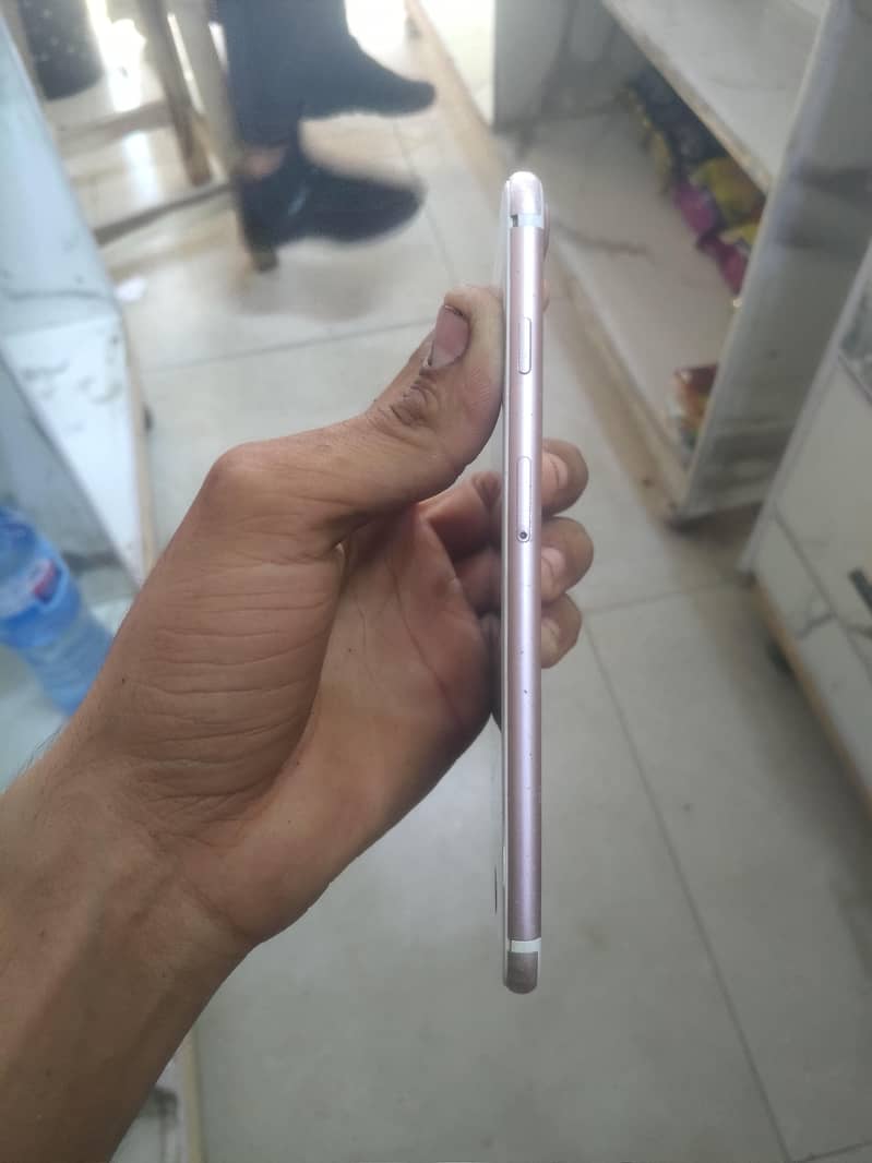 Apple iPhone 7 Plus 1