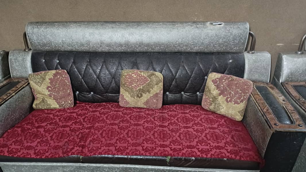 3 plus 2 Sofa Set 3