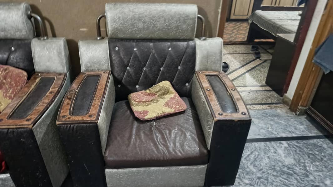 3 plus 2 Sofa Set 4