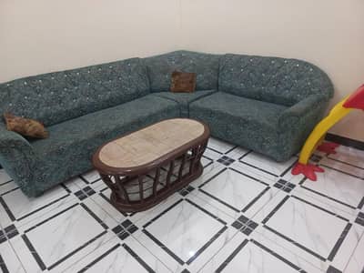 L shaped 6 seater Sofa like new
