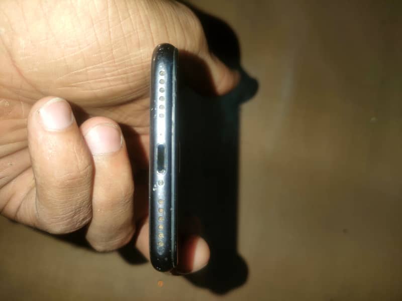 Apple iPhone 8 4