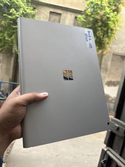 microsoft surface book 2(i5-7th)(8gb/256ssd) 4k removable display