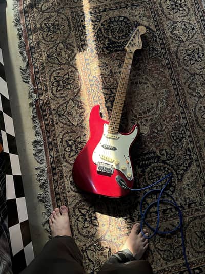 Fender Squire Classic Stratocaster with Fernandes Amp
