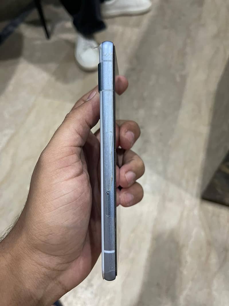 Google Pixel 7a 2