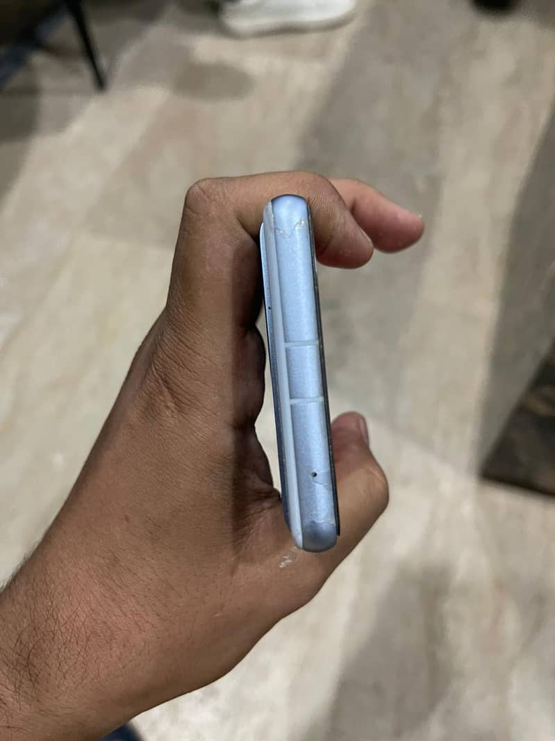 Google Pixel 7a 3