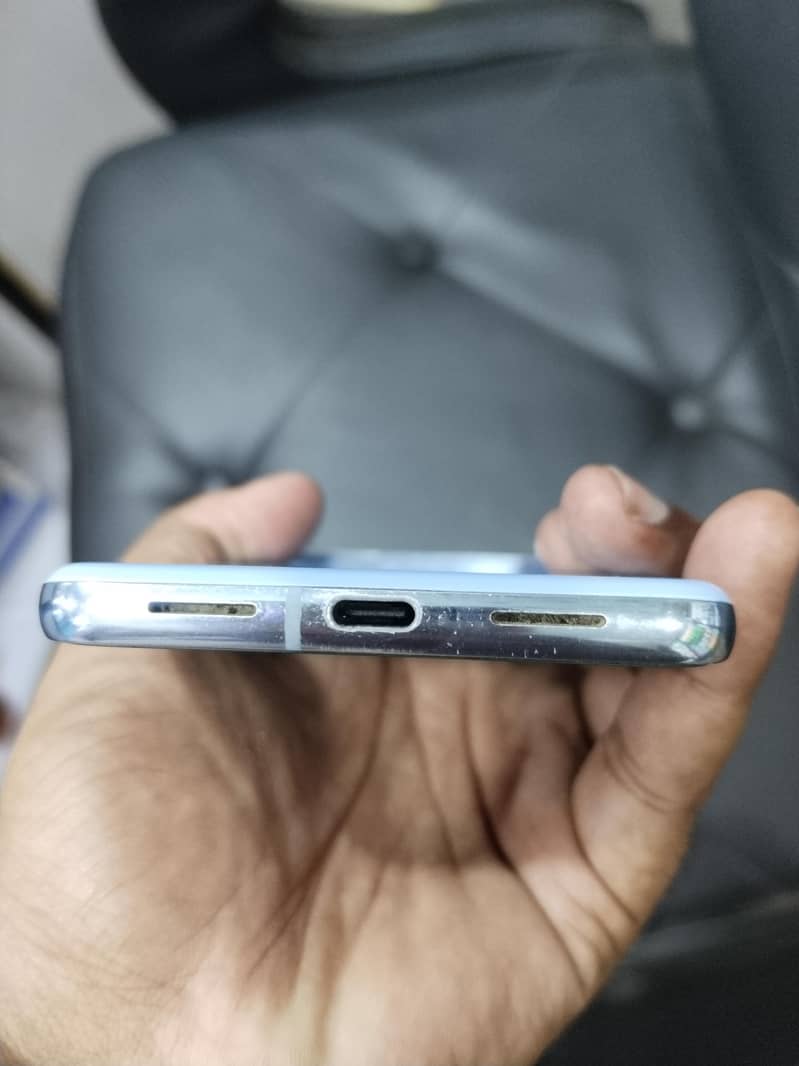 Google pixel 8 pro 2
