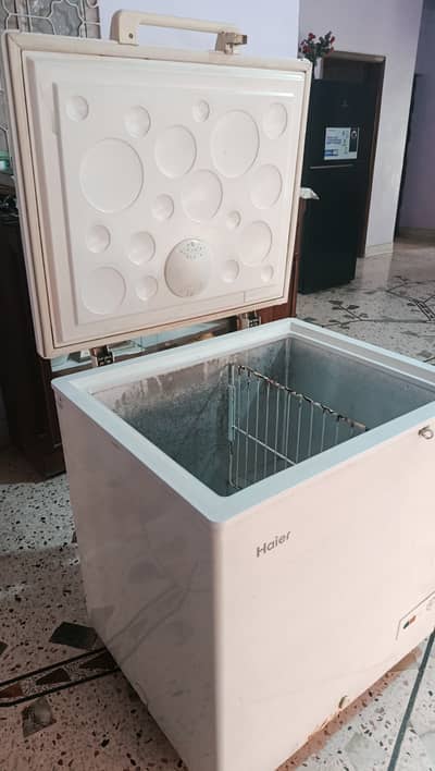 Haier HDF245 Chest Freezer
