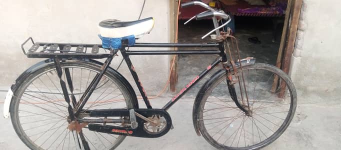 بالکل اچھی حالت میں صاف ستھرا سائیکل ہے کیا کمپنی صحراب