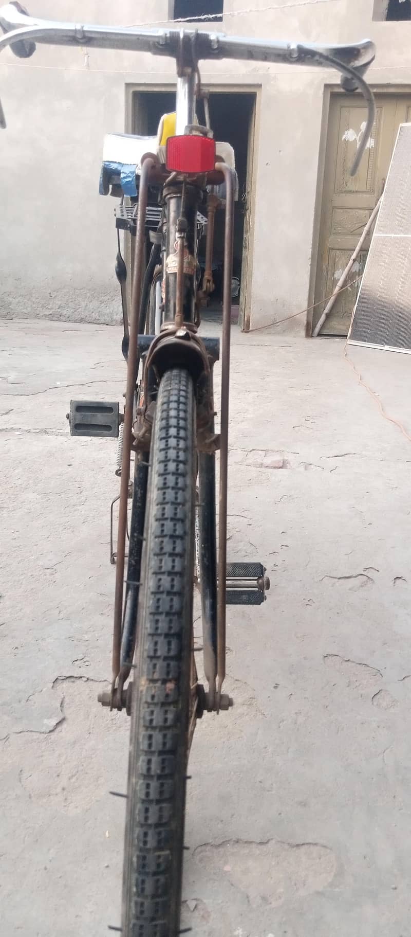 بالکل اچھی حالت میں صاف ستھرا سائیکل ہے کیا کمپنی صحراب 1