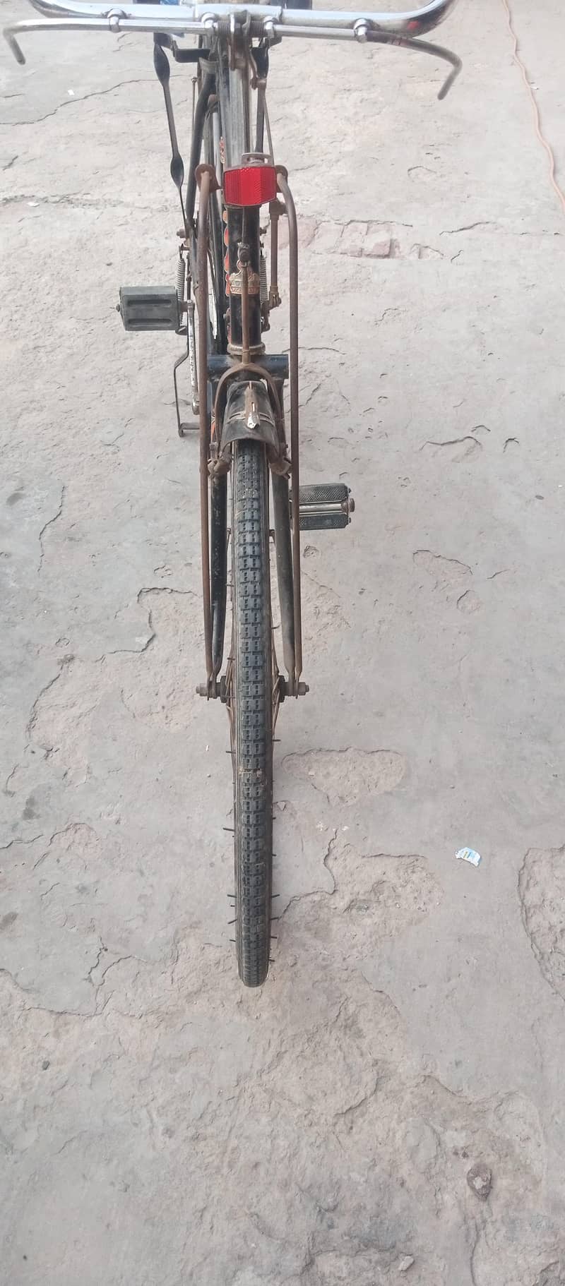 بالکل اچھی حالت میں صاف ستھرا سائیکل ہے کیا کمپنی صحراب 9