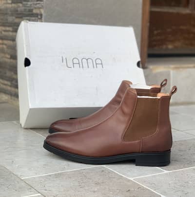 Lama Chelsea Boots – New Condition