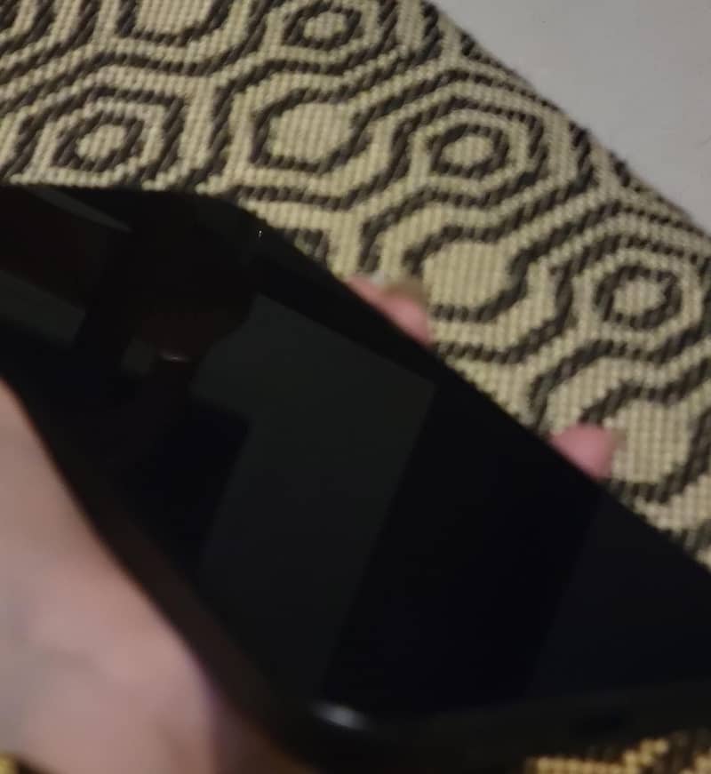 Apple iPhone 16 Plus 3