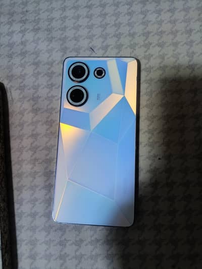Tecno CAMON 20
