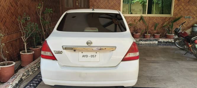 Nissan Tiida 2012