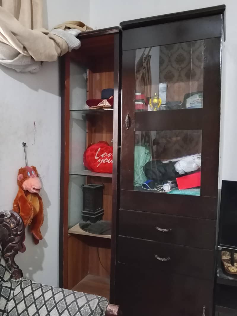 showcase divider 0