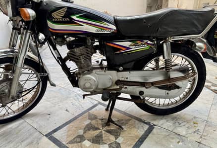 Honda CG 125 2016 model | Biometric Available | Original Tank & Tapay