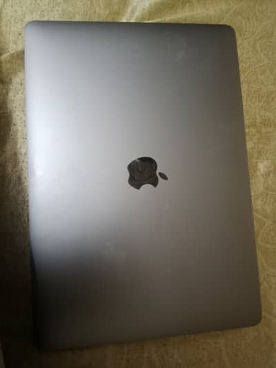 MacBookpro , 2017, 13-inch, core i5, 16GB.